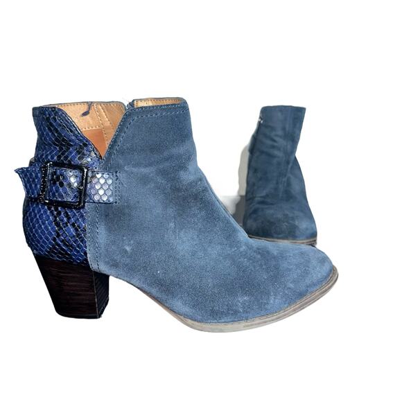 Vionic Naomi Snake Blue Suede Snakeskin Ankle Boots Size 7.5 Edgy Chic - Picture 1 of 12